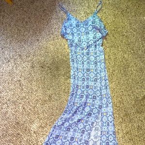 Long maxi dress in light blue printed design